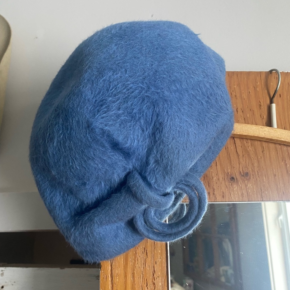 Vintage 60s Blue Wool Beret with Knot Detail
